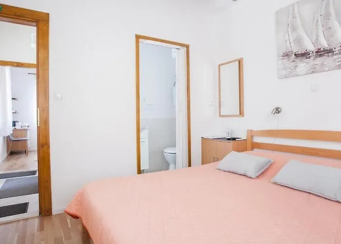 Proto-free Parking Pensionat 3*