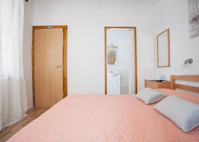 Proto-free Parking Casa de hóspedes Trogir