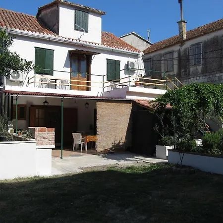 Proto-free Parking 3*