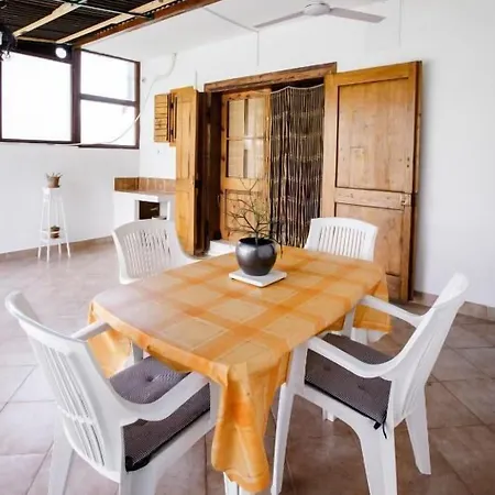 Vendégház Proto-free Parking Trogir