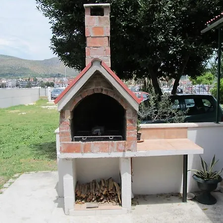 Proto-free Parking Vendégház Trogir
