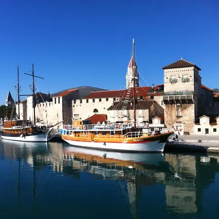 Proto-free Parking Trogir