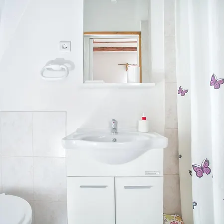 Proto-free Parking Gasthof Trogir