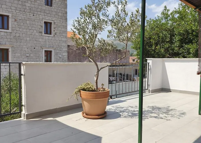 Proto-free Parking Konukevi Trogir