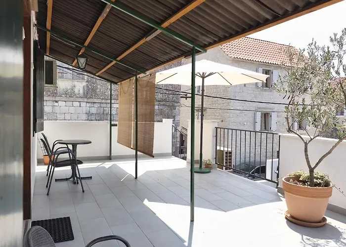 Proto-free Parking 3* Trogir